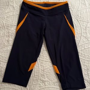 Nike athletic capris size small